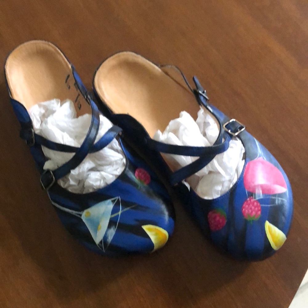 Hand painted never worn Via and Via shoes, size 8. Blue and black.